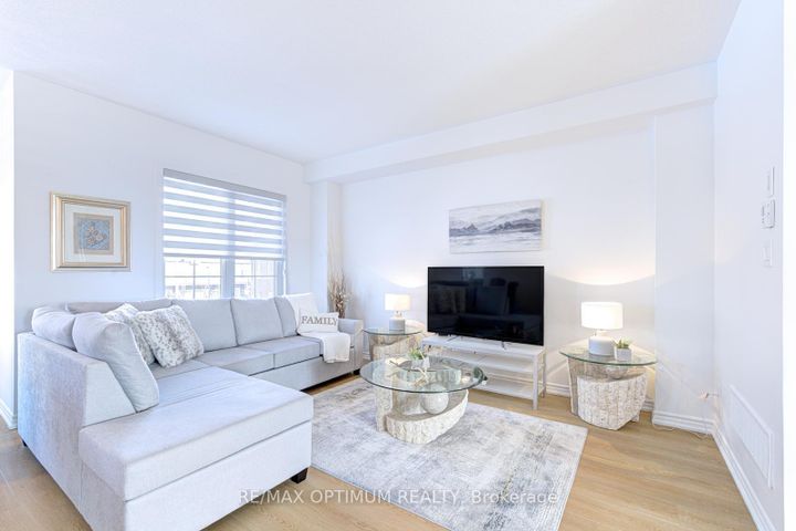 Photo 8 at 2 Pomarine Way, Credit Valley, Brampton