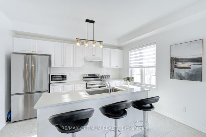 Photo 21 at 2 Pomarine Way, Credit Valley, Brampton