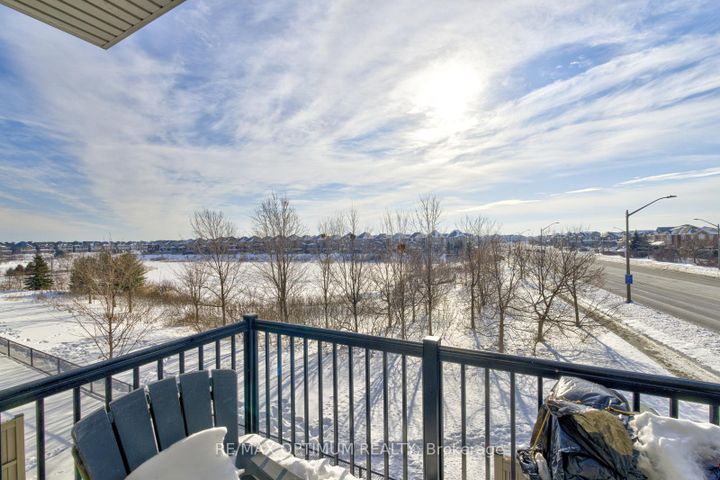 Photo 23 at 2 Pomarine Way, Credit Valley, Brampton