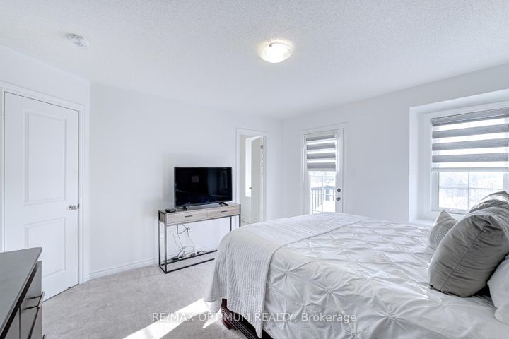 Photo 27 at 2 Pomarine Way, Credit Valley, Brampton