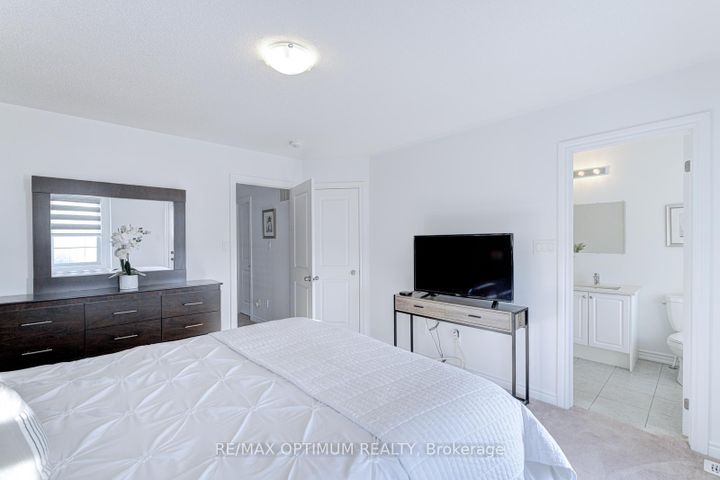 Photo 28 at 2 Pomarine Way, Credit Valley, Brampton