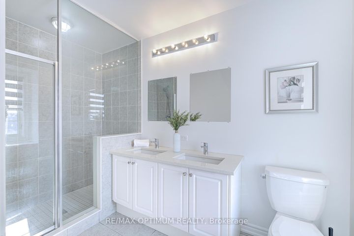 Photo 29 at 2 Pomarine Way, Credit Valley, Brampton