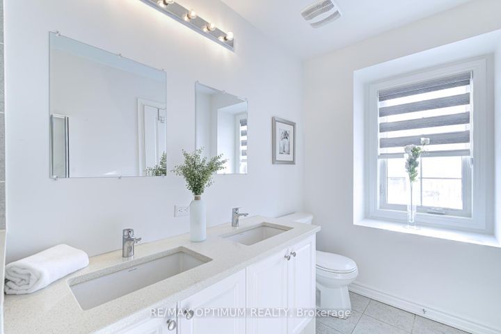 Photo 30 at 2 Pomarine Way, Credit Valley, Brampton