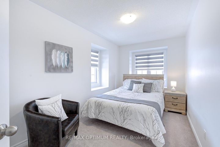 Photo 31 at 2 Pomarine Way, Credit Valley, Brampton