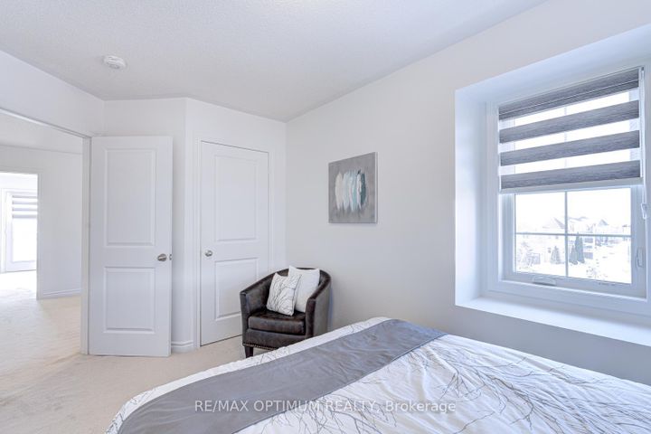 Photo 32 at 2 Pomarine Way, Credit Valley, Brampton