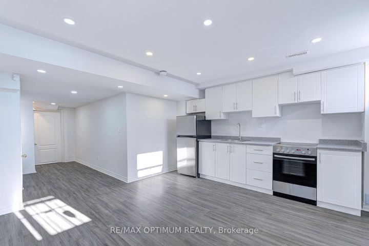 Photo 38 at 2 Pomarine Way, Credit Valley, Brampton