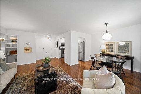 Photo 8 at 216 - 100 Coe Hill Drive, Swansea, Toronto