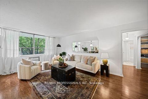 Photo 9 at 216 - 100 Coe Hill Drive, Swansea, Toronto