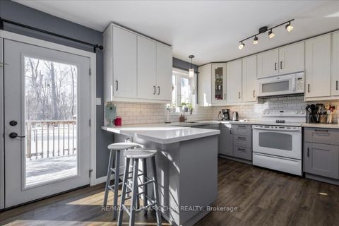 Photo 8 at 1103 Belle Aire Beach Road, Rural Innisfil, Innisfil