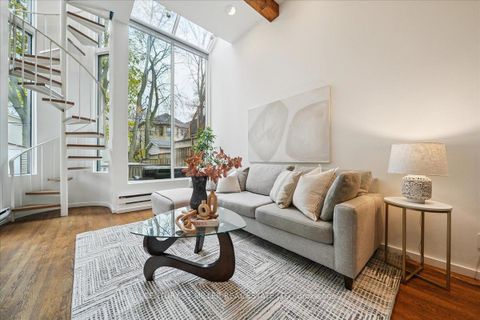 Photo 12 at 94 Castlewood Road, Lawrence Park South, Toronto