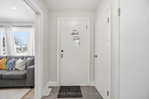 Photo 5 at 742 Ritson Road S, Lakeview, Oshawa