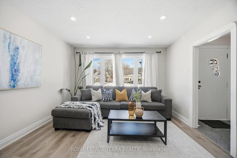 Photo 8 at 742 Ritson Road S, Lakeview, Oshawa