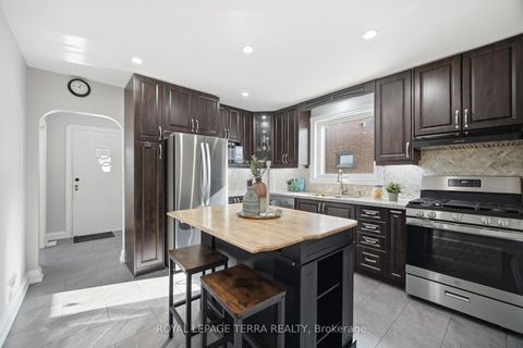 Photo 13 at 742 Ritson Road S, Lakeview, Oshawa