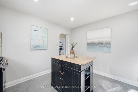 Photo 15 at 742 Ritson Road S, Lakeview, Oshawa