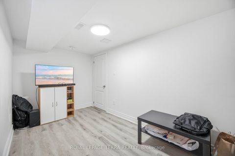 Photo 37 at 742 Ritson Road S, Lakeview, Oshawa