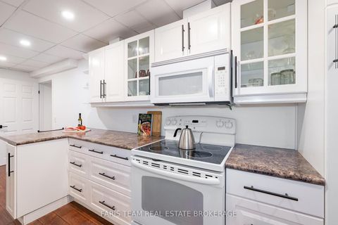 Photo 31 at 27 Garrett Crescent, North Shore, Barrie