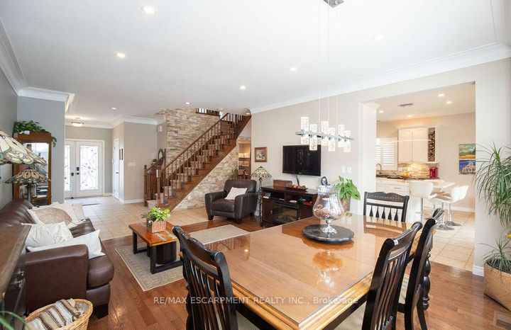 Photo 9 at 15 Meadowbank Drive, Falkirk, Hamilton