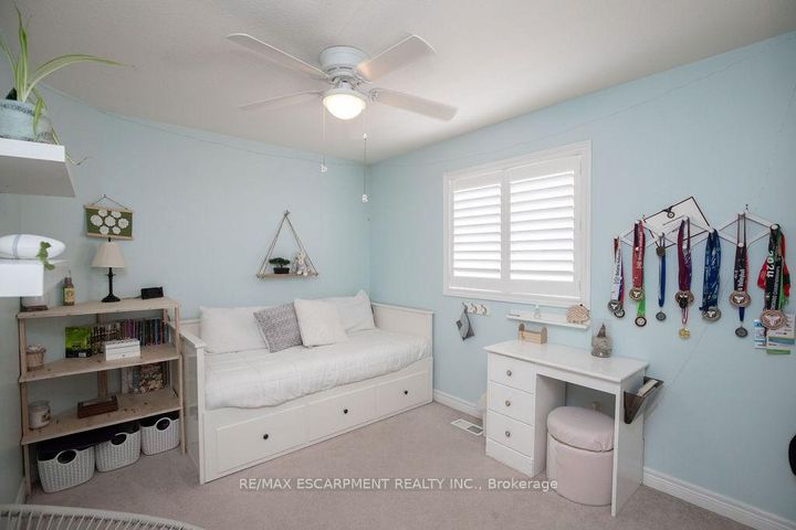 Photo 23 at 15 Meadowbank Drive, Falkirk, Hamilton