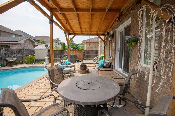 Photo 30 at 15 Meadowbank Drive, Falkirk, Hamilton