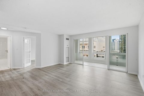 Photo 12 at 1103 - 25 Grenville Street, Bay Street Corridor, Toronto