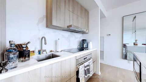 Photo 5 at 4406 - 1 Bloor Street E, Yonge Corridor, Toronto