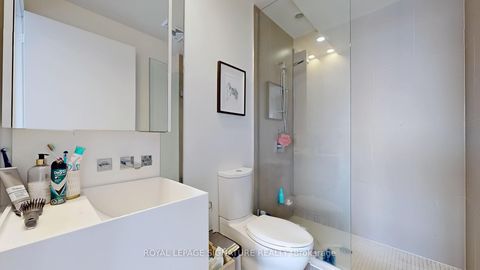 Photo 13 at 4406 - 1 Bloor Street E, Yonge Corridor, Toronto