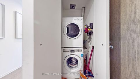 Photo 19 at 4406 - 1 Bloor Street E, Yonge Corridor, Toronto