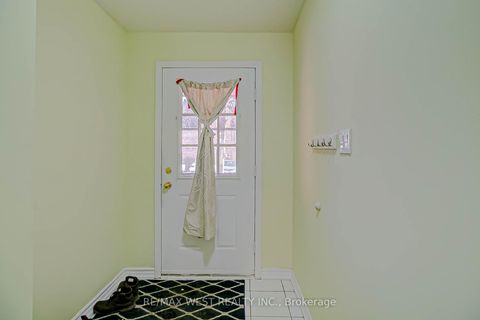 Photo 2 at 12 - 6400 Lawrence Avenue E, Rouge E10, Toronto