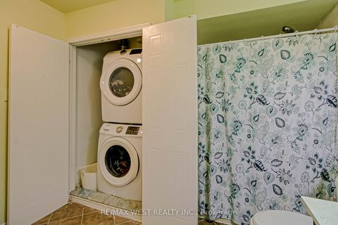 Photo 13 at 12 - 6400 Lawrence Avenue E, Rouge E10, Toronto