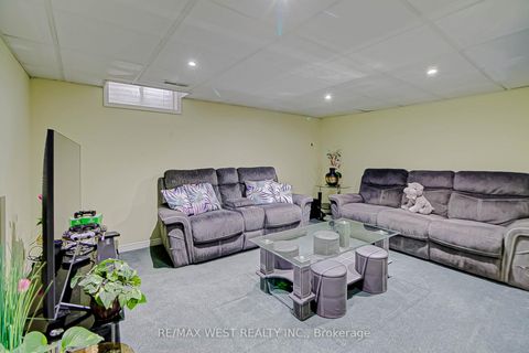 Photo 22 at 12 - 6400 Lawrence Avenue E, Rouge E10, Toronto