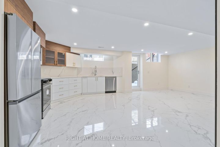 Photo 35 at 3352 Petrie Way, BR Bronte, Oakville