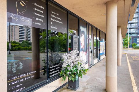 Photo 8 at 102 - 3292 Bayview Avenue, Newtonbrook East, Toronto