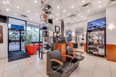 Photo 15 at 102 - 3292 Bayview Avenue, Newtonbrook East, Toronto