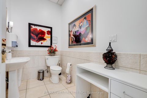 Photo 26 at 102 - 3292 Bayview Avenue, Newtonbrook East, Toronto