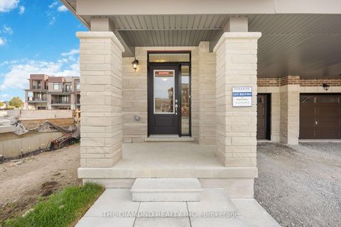 Photo 34 at 27 Gunton Street, Bayview Northeast, Aurora