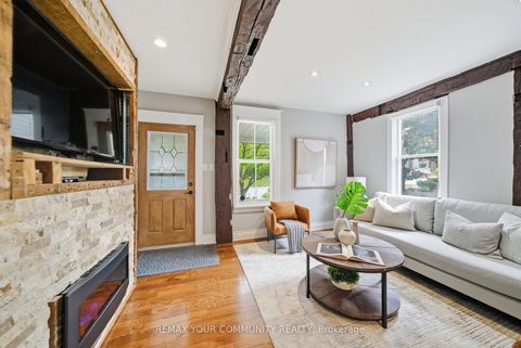 Photo 5 at 30 Elizabeth Street S, Mill Pond, Richmond Hill