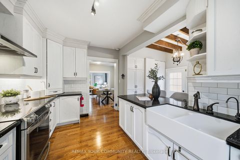 Photo 11 at 30 Elizabeth Street S, Mill Pond, Richmond Hill