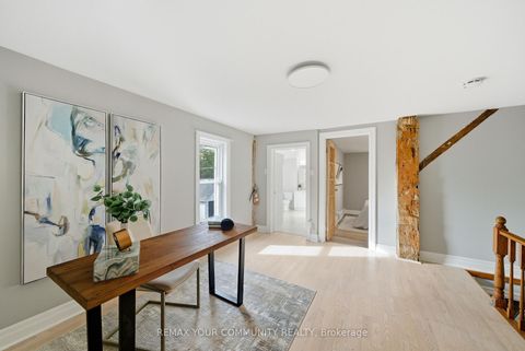 Photo 14 at 30 Elizabeth Street S, Mill Pond, Richmond Hill