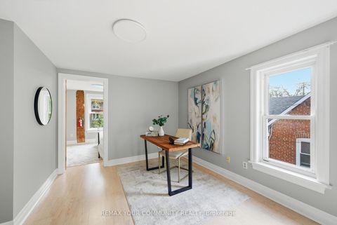 Photo 15 at 30 Elizabeth Street S, Mill Pond, Richmond Hill