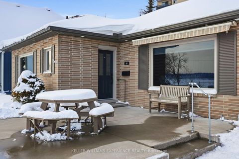 Photo 7 at 68 Kempenfelt Drive, North Shore, Barrie