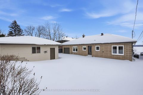 Photo 10 at 68 Kempenfelt Drive, North Shore, Barrie