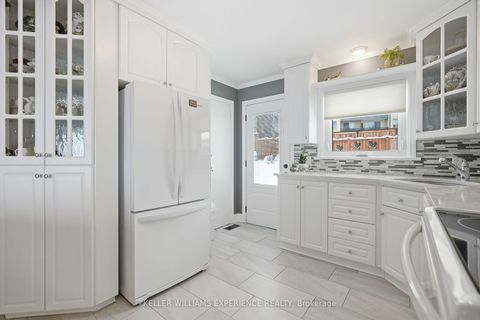 Photo 21 at 68 Kempenfelt Drive, North Shore, Barrie