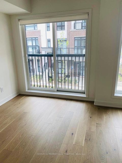 Photo 5 at 102 - 110 Canon Jackson Drive, Amesbury, Toronto