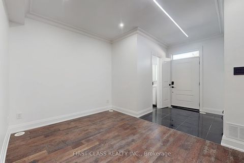 Photo 15 at TH 28 - 9 Oakburn Crescent, Willowdale East, Toronto