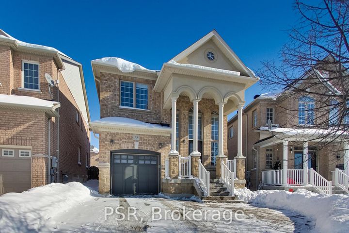 Photo 1 at 9 White Beach Crescent, Patterson, Vaughan