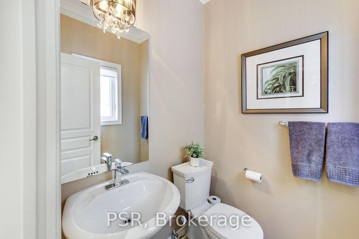 Photo 32 at 9 White Beach Crescent, Patterson, Vaughan