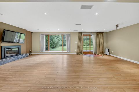 Photo 18 at 11 Tudor Gate, York Mills, Toronto