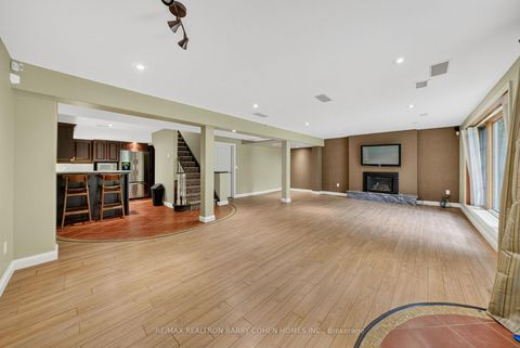 Photo 20 at 11 Tudor Gate, York Mills, Toronto