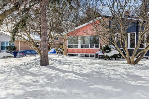 Photo 2 at 26 Fenside Drive, Donalda, Toronto