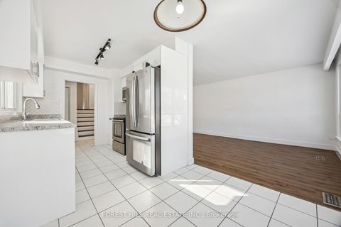 Photo 11 at 26 Fenside Drive, Donalda, Toronto